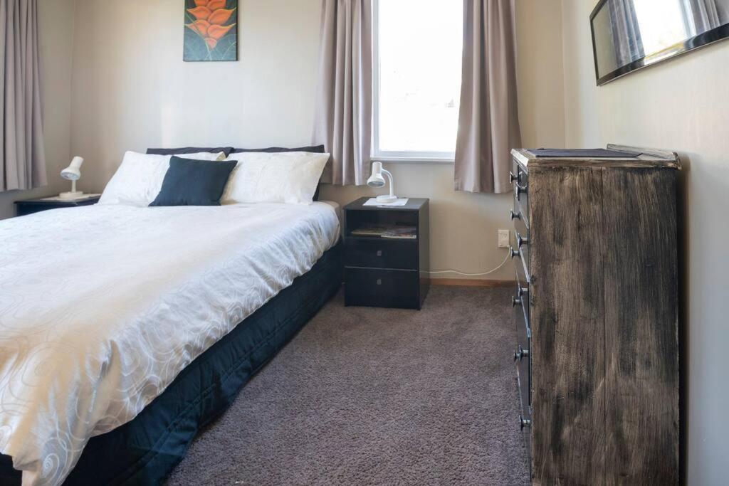Turangi Home Family Size Tauposee Exterior foto